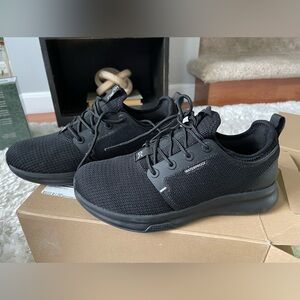 Kuru Atom waterproof black sneakers size 8.5
